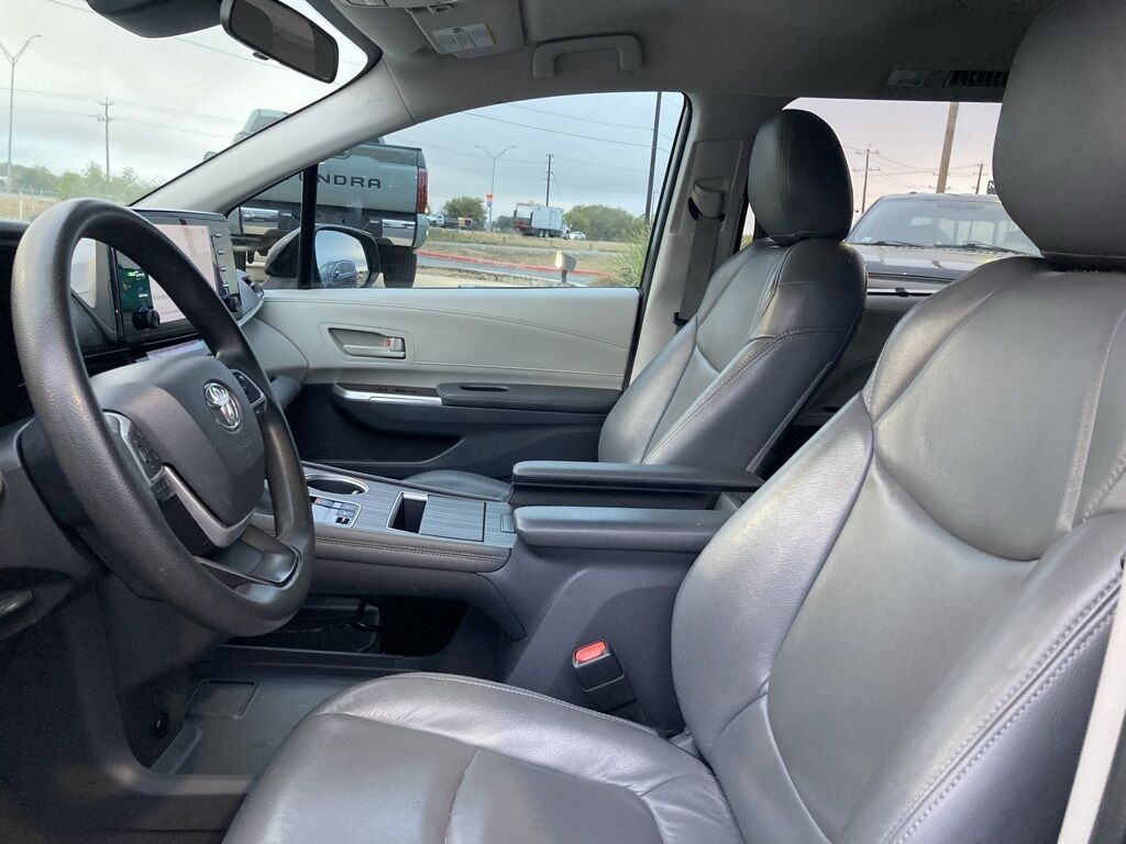 2021 Toyota Sienna LE San Antonio TX