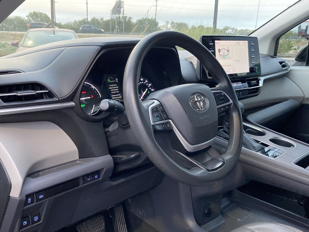 2021 Toyota Sienna LE San Antonio TX