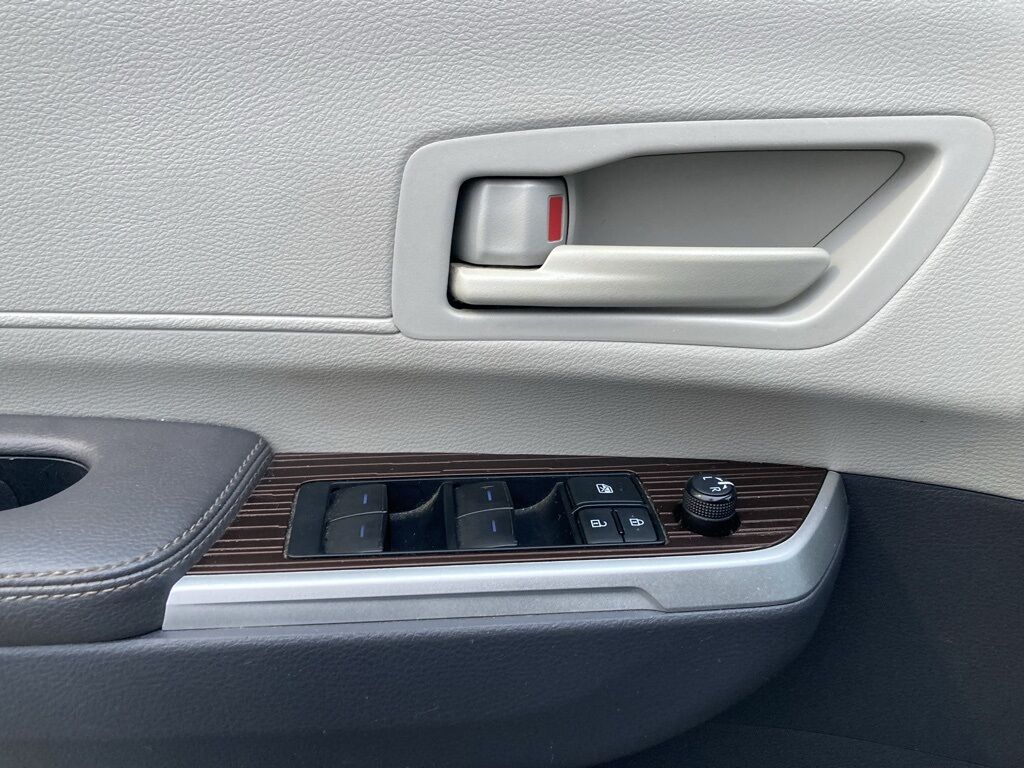 2021 Toyota Sienna LE San Antonio TX
