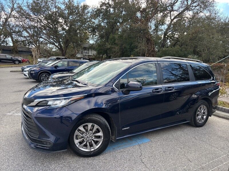 2021 Toyota Sienna LE Seffner FL