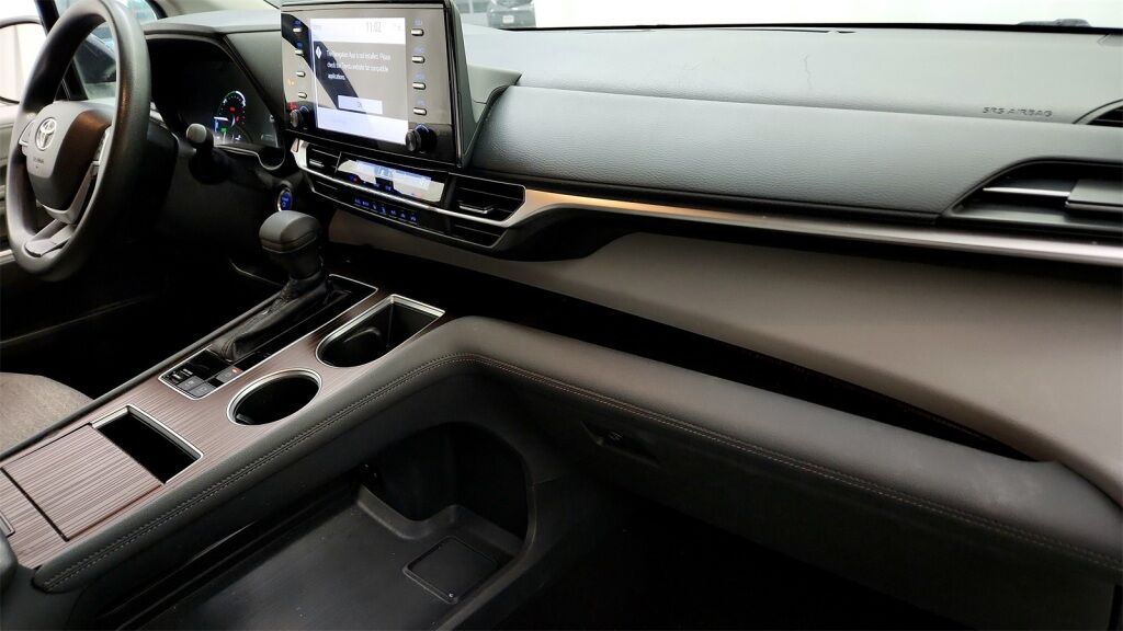 2021 Toyota Sienna LE Laurel MD