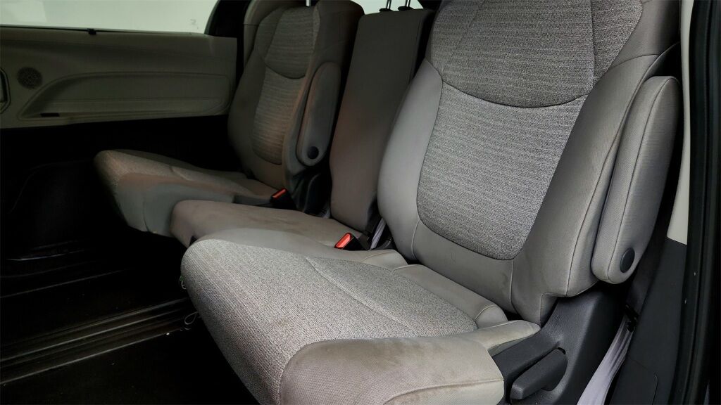 2021 Toyota Sienna LE Laurel MD