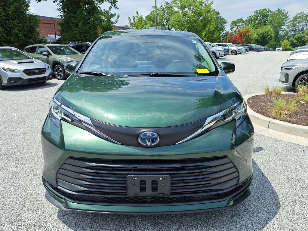 2021 Toyota Sienna LE Hunt Valley MD
