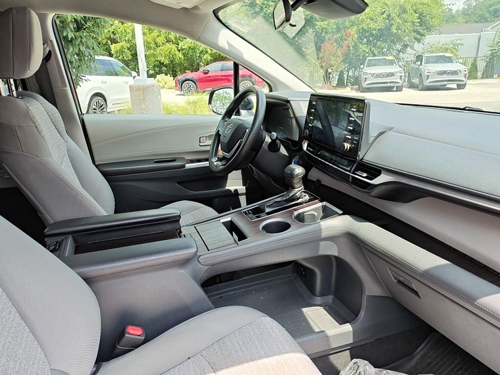 2021 Toyota Sienna LE Hunt Valley MD