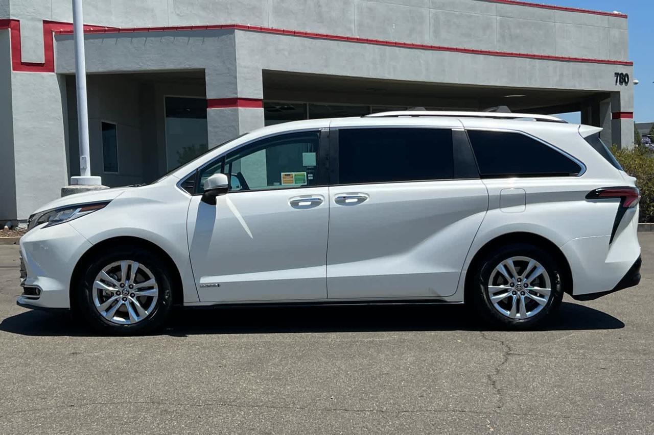 2021 Toyota Sienna Limited Roseville CA