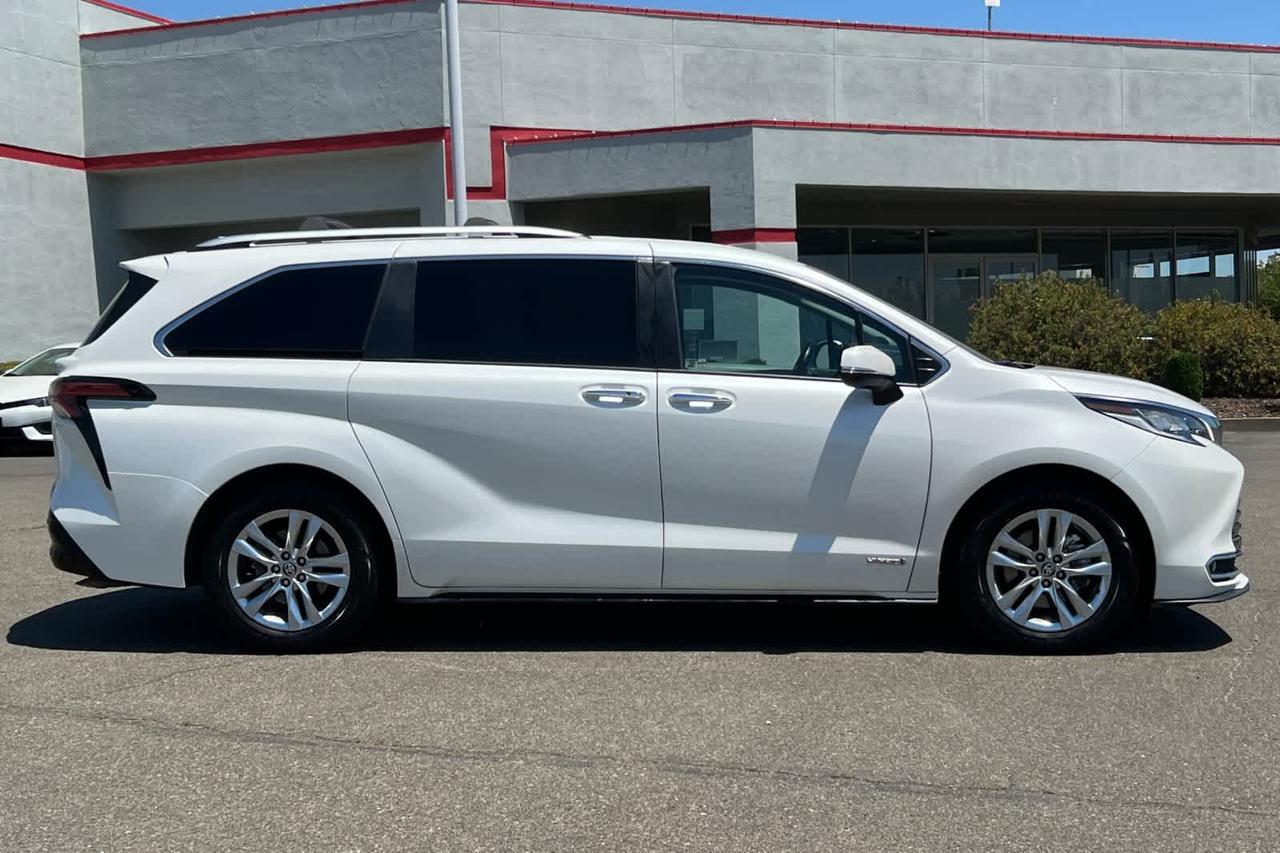 2021 Toyota Sienna Limited Roseville CA