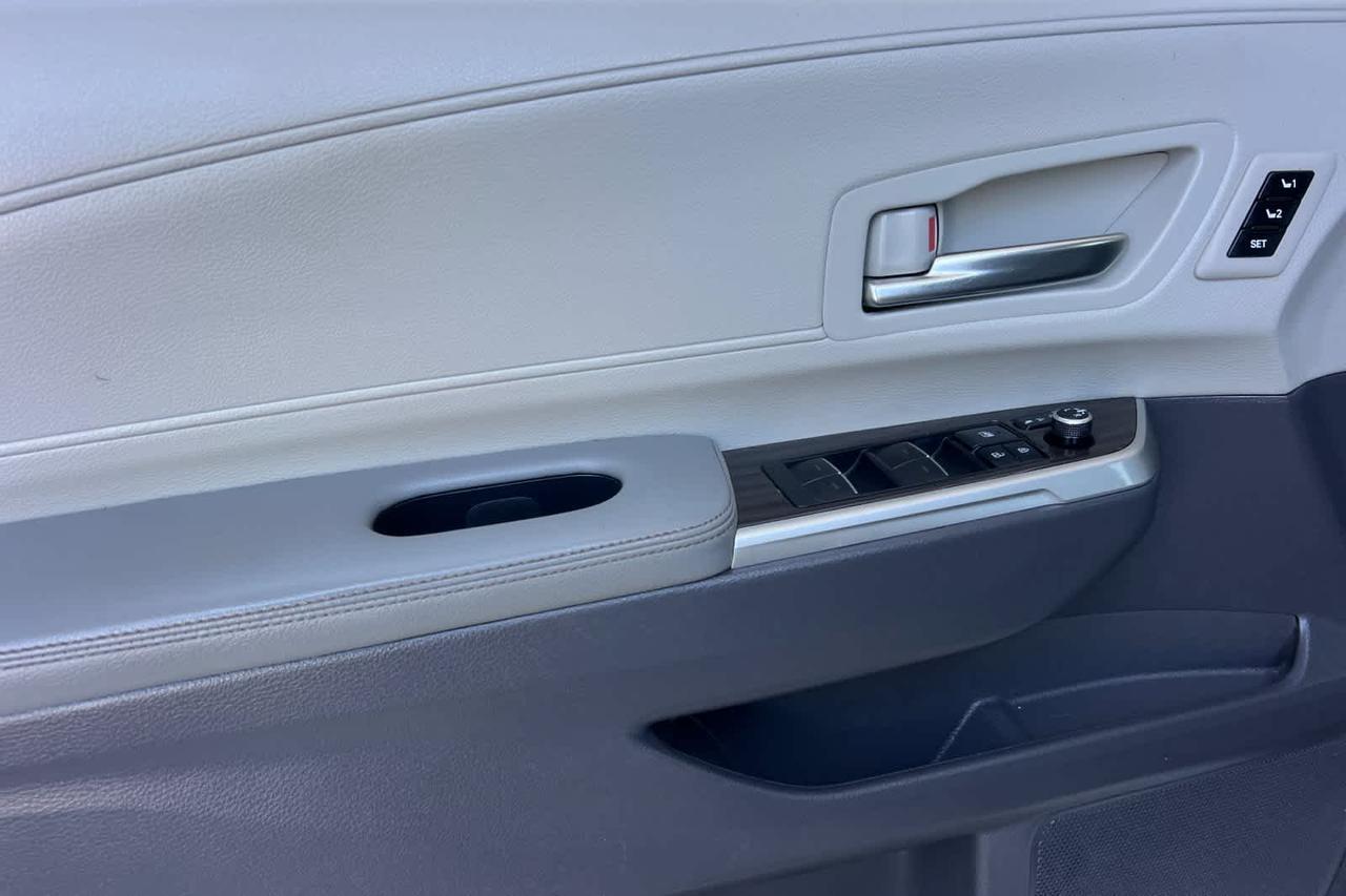 2021 Toyota Sienna Limited Roseville CA