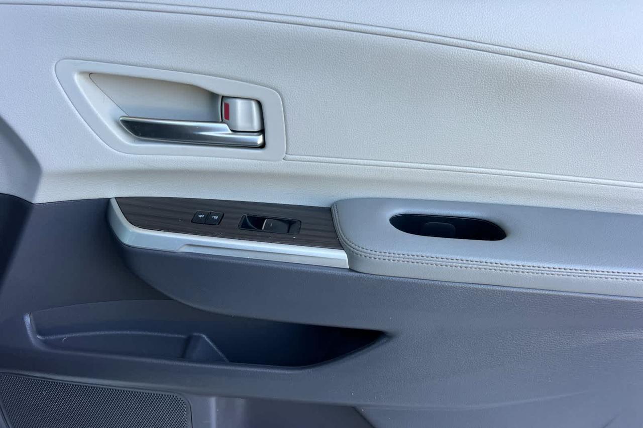 2021 Toyota Sienna Limited Roseville CA