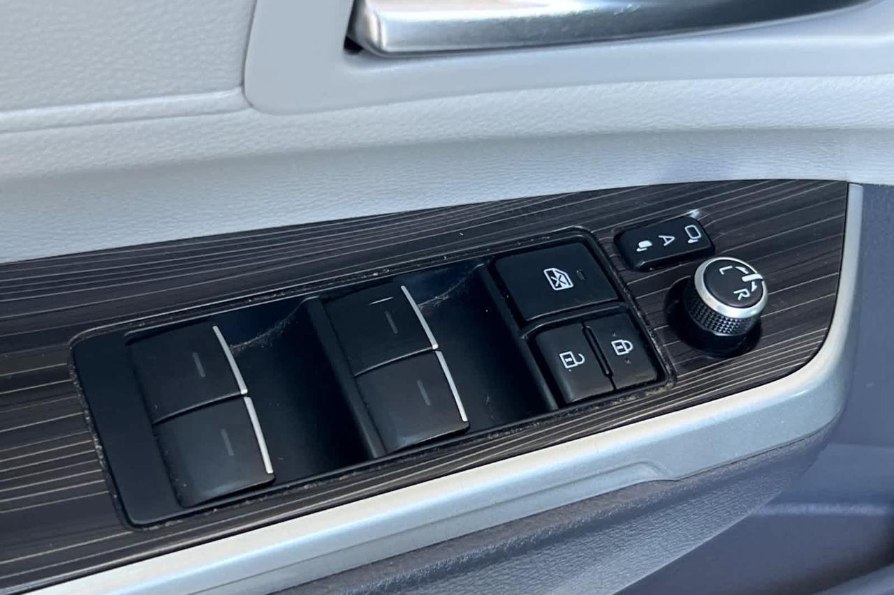 2021 Toyota Sienna Limited Roseville CA