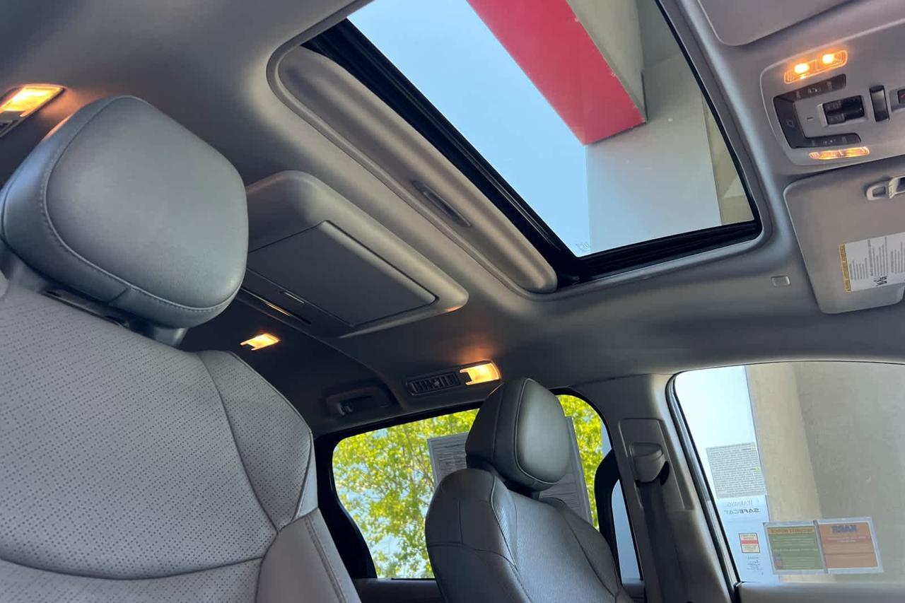 2021 Toyota Sienna Limited Roseville CA