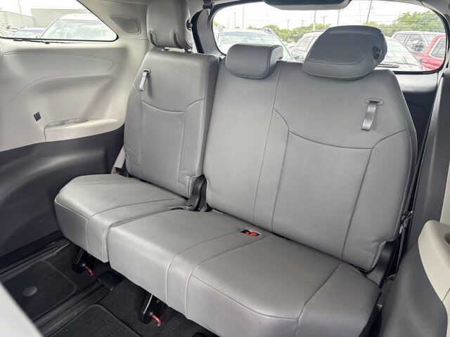 2021 Toyota Sienna Limited San Antonio TX