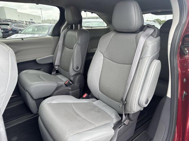 2021 Toyota Sienna Limited San Antonio TX