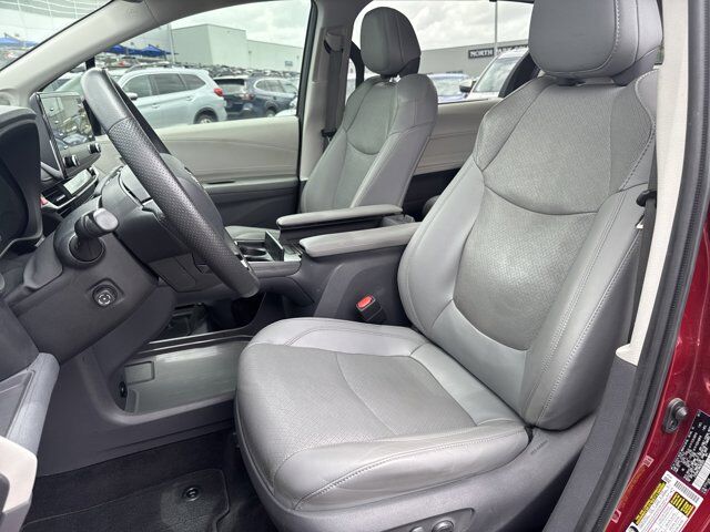 2021 Toyota Sienna Limited San Antonio TX