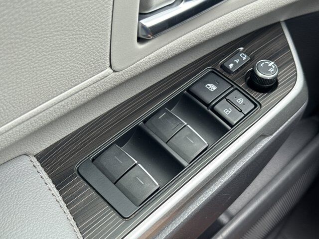 2021 Toyota Sienna Limited San Antonio TX