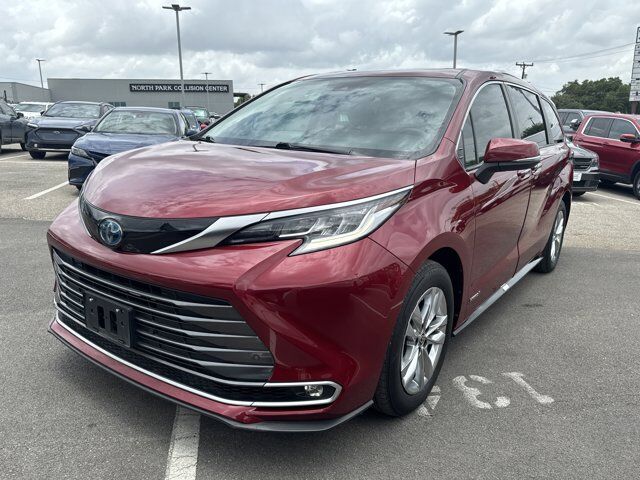 2021 Toyota Sienna Limited San Antonio TX