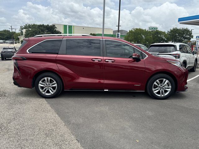 2021 Toyota Sienna Limited San Antonio TX