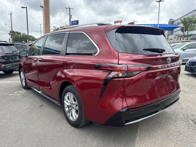 2021 Toyota Sienna Limited San Antonio TX