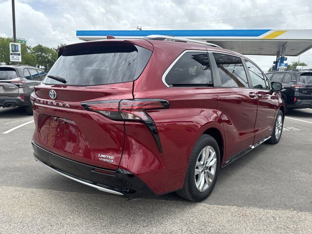 2021 Toyota Sienna Limited San Antonio TX