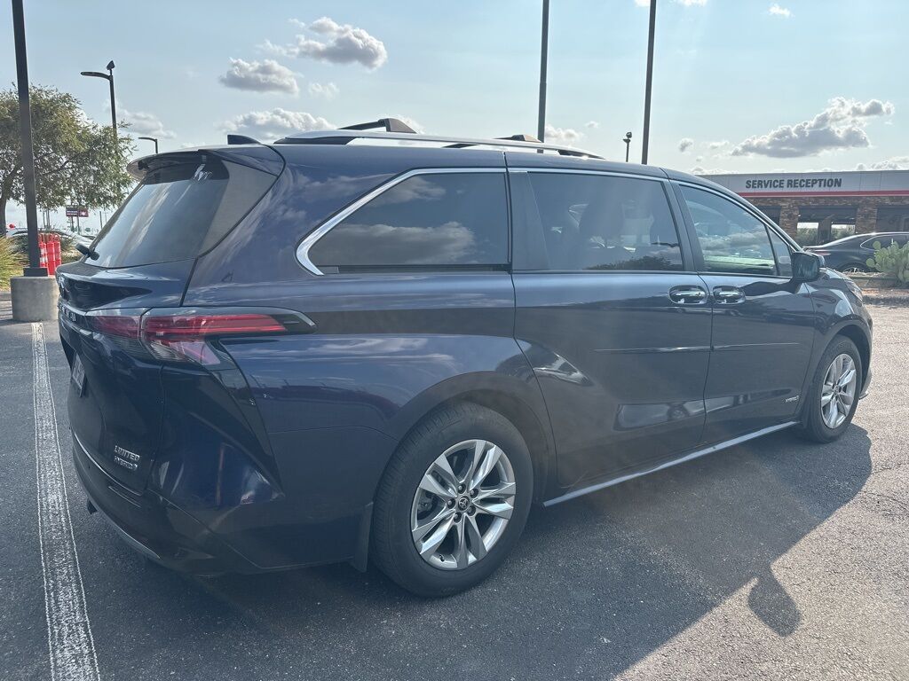 2021 Toyota Sienna Limited San Antonio TX