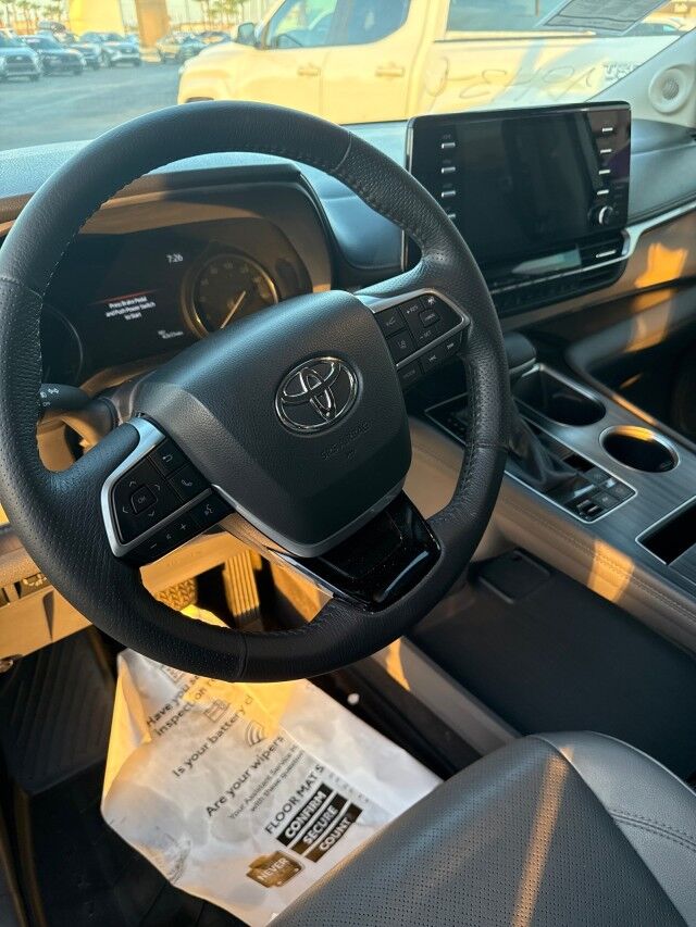 2021 Toyota Sienna Limited Yuma AZ