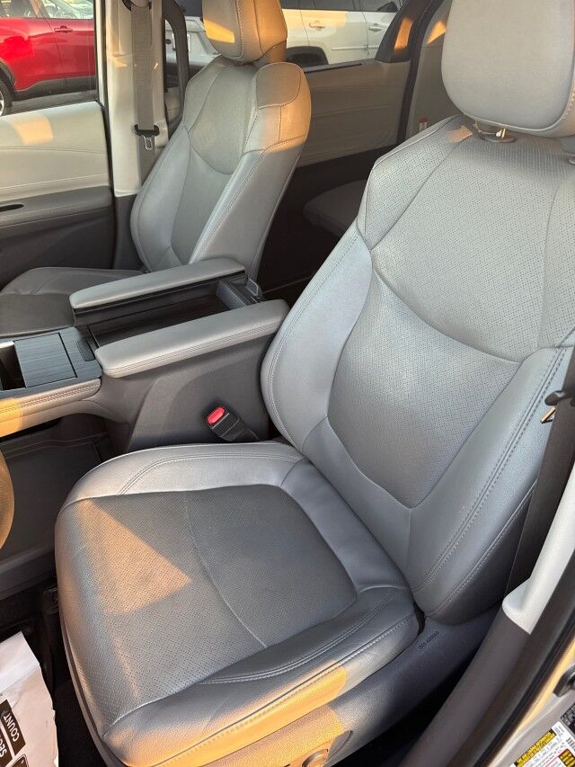 2021 Toyota Sienna Limited Yuma AZ