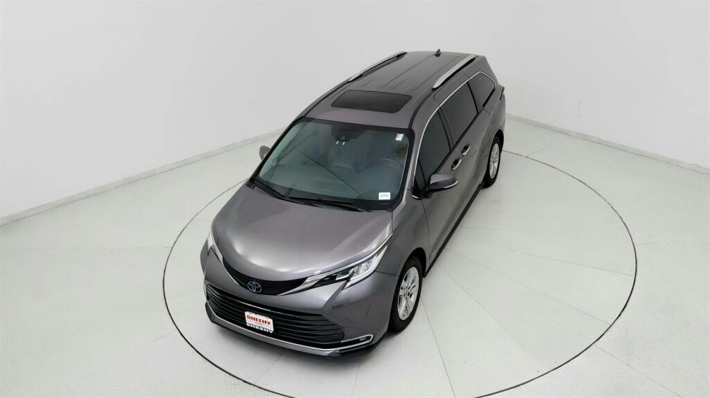 2021 Toyota Sienna Limited Laurel MD