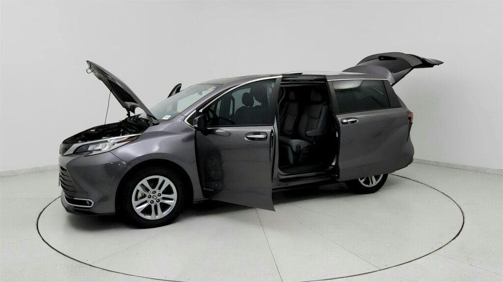 2021 Toyota Sienna Limited Laurel MD
