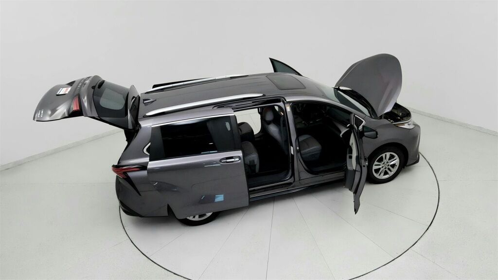 2021 Toyota Sienna Limited Laurel MD