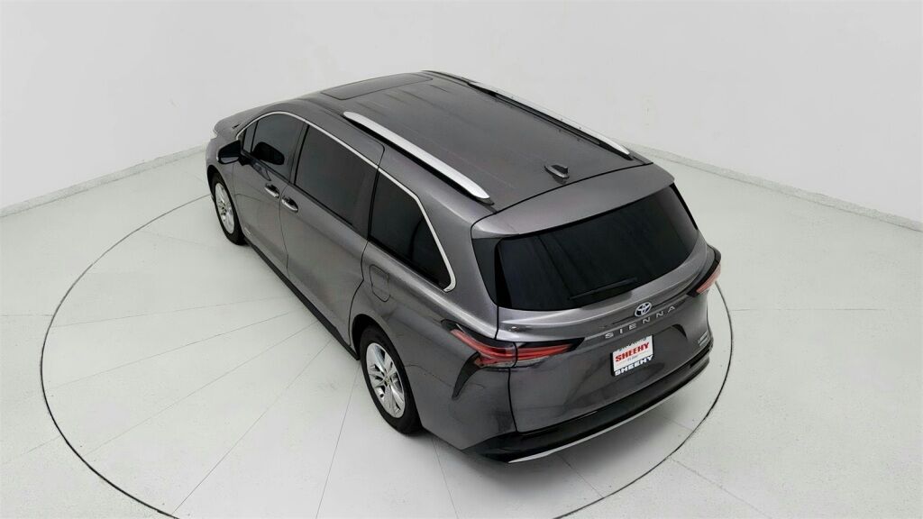 2021 Toyota Sienna Limited Laurel MD