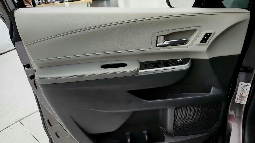2021 Toyota Sienna Limited Laurel MD