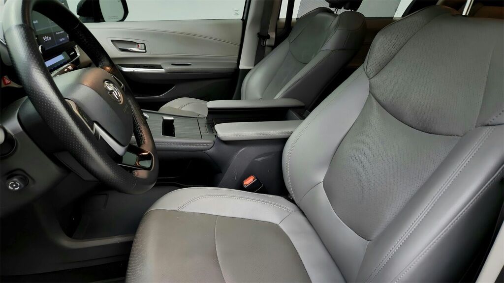2021 Toyota Sienna Limited Laurel MD