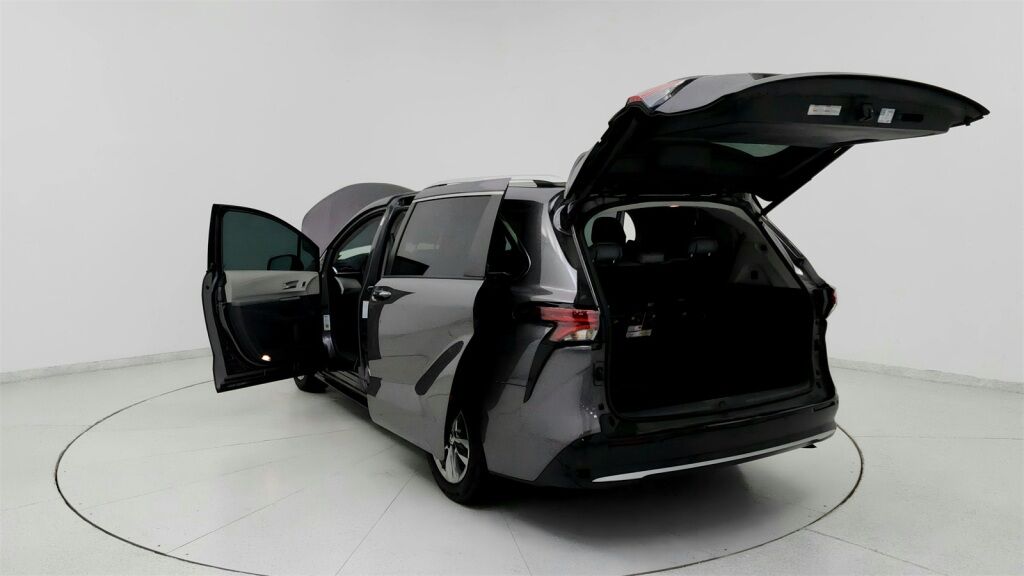 2021 Toyota Sienna Limited Laurel MD