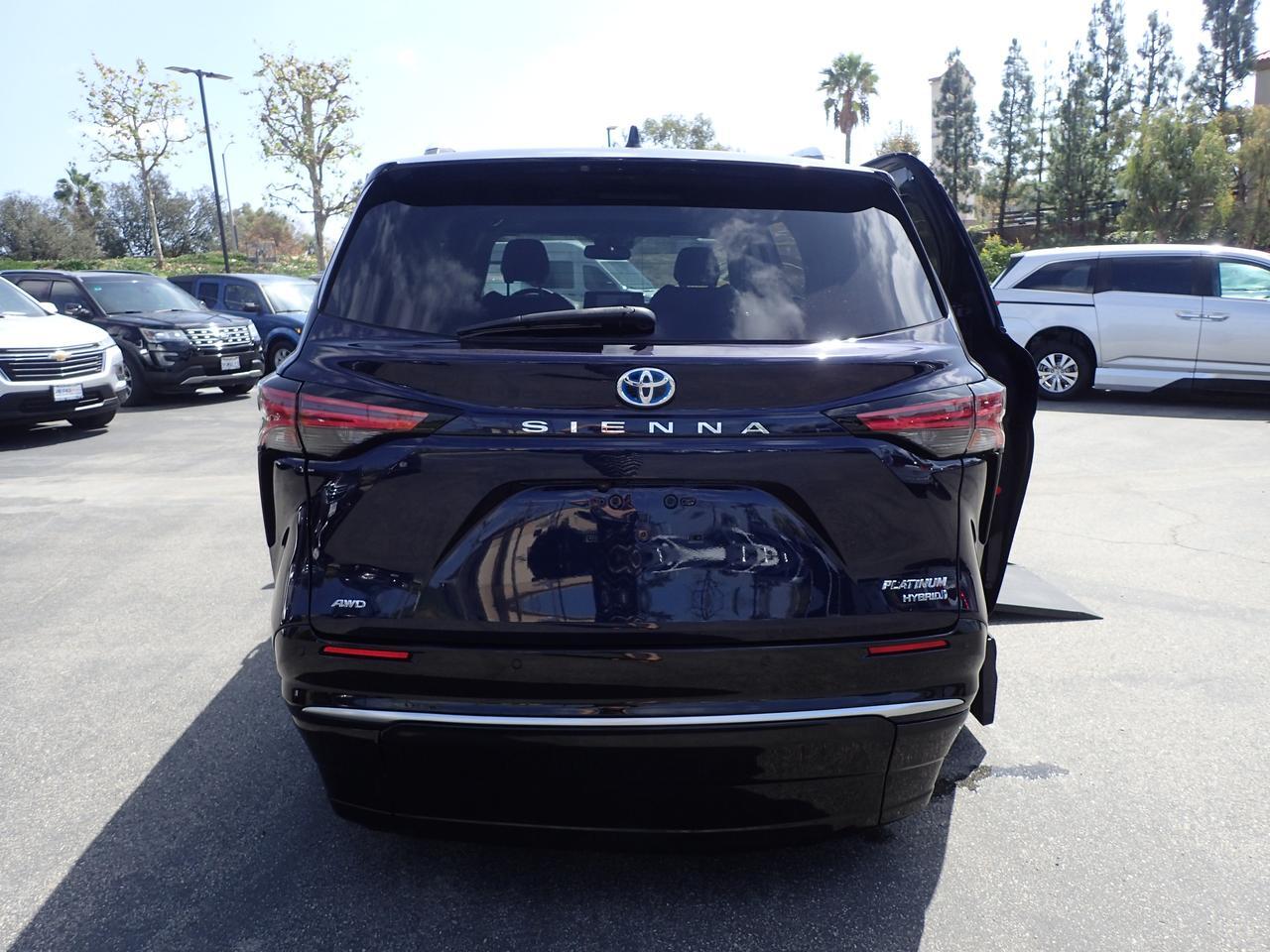2021 Toyota Sienna Platinum Anaheim CA
