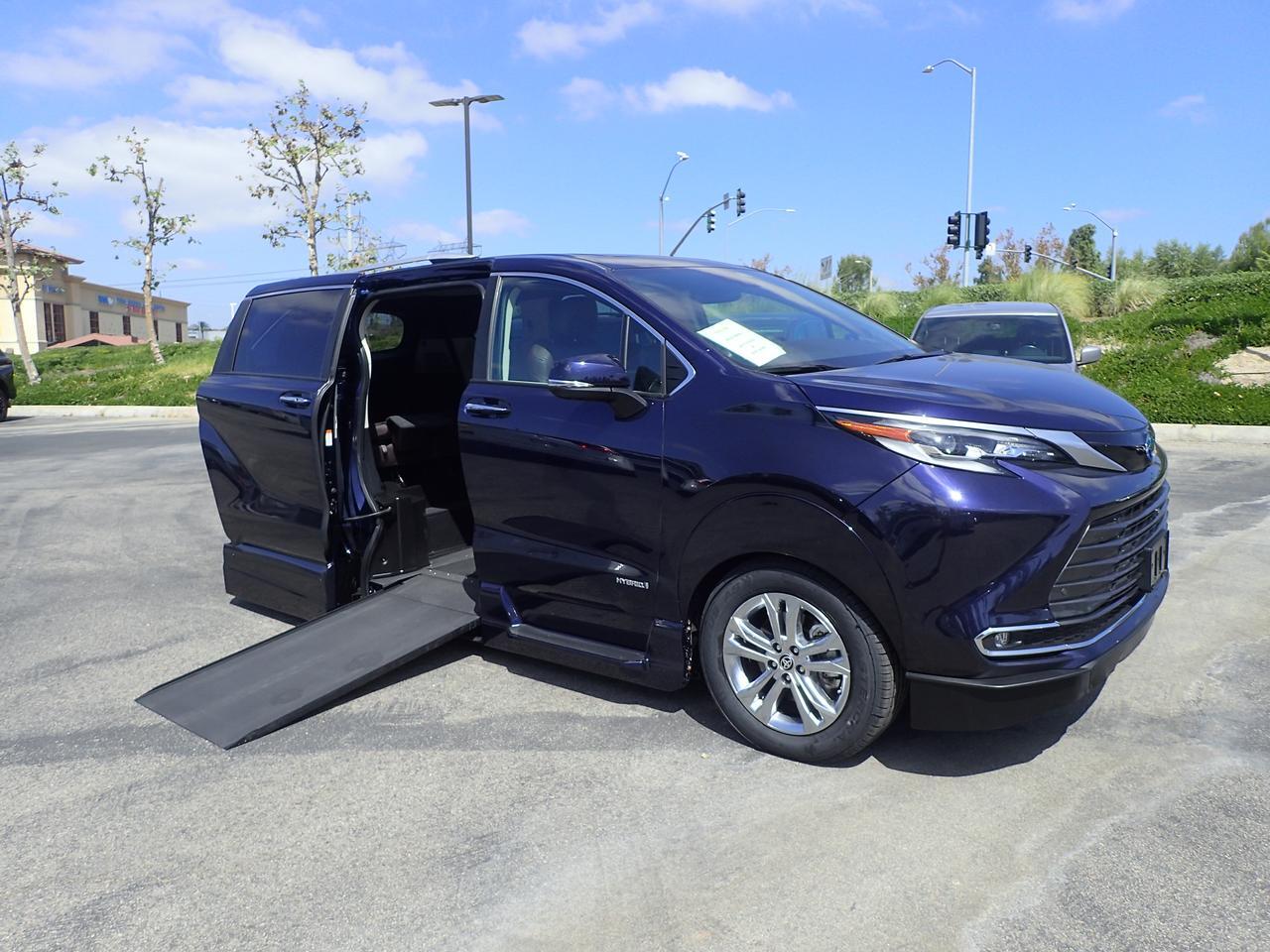 2021 Toyota Sienna Platinum