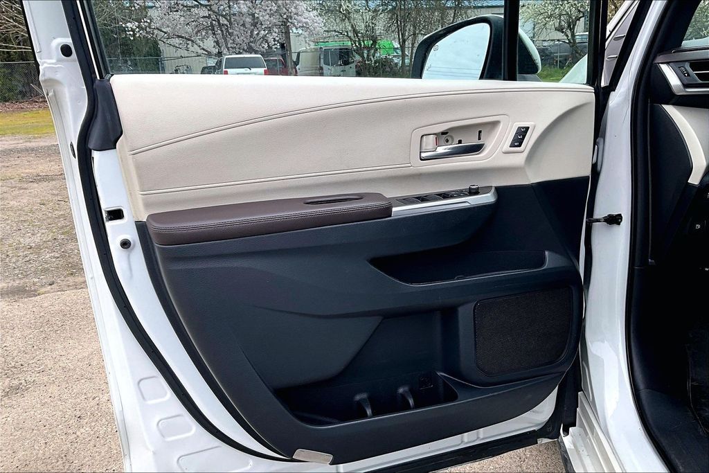 2021 Toyota Sienna Platinum OR