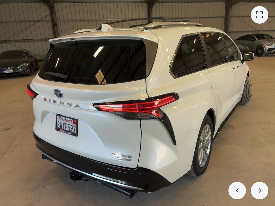 2021 Toyota Sienna Platinum OR
