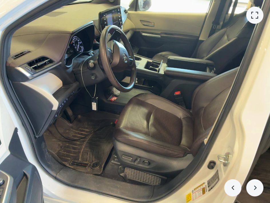 2021 Toyota Sienna Platinum OR