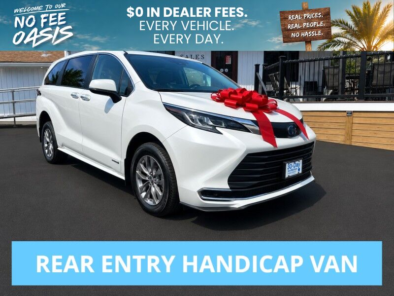 2021 Toyota Sienna XLE - HANDICAP VAN