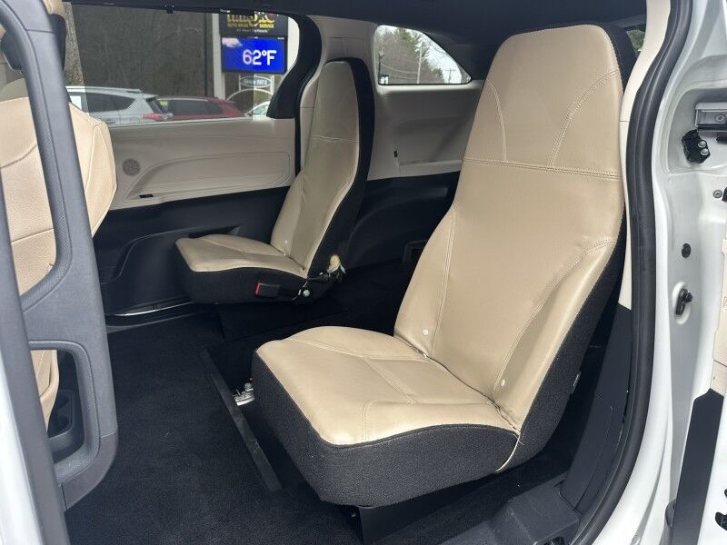 2021 Toyota Sienna XLE - HANDICAP VAN Webster MA