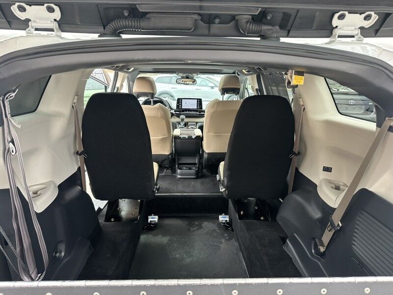 2021 Toyota Sienna XLE - HANDICAP VAN Webster MA