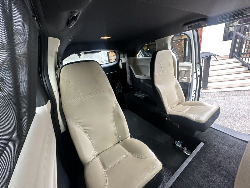 2021 Toyota Sienna XLE - HANDICAP VAN Webster MA