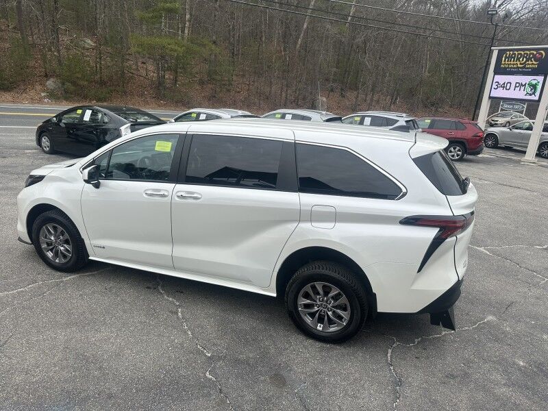 2021 Toyota Sienna XLE - HANDICAP VAN Webster MA