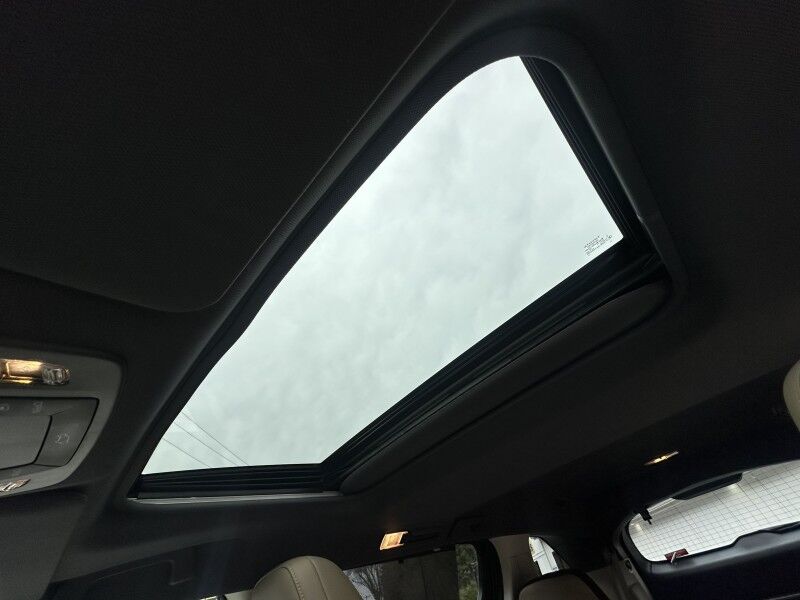 2021 Toyota Sienna XLE - HANDICAP VAN Webster MA
