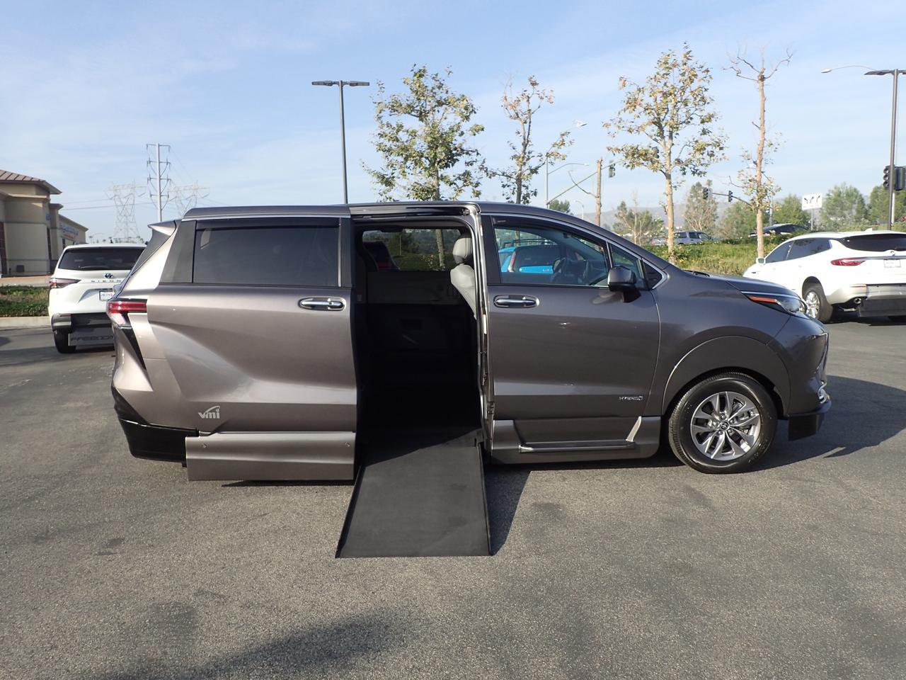 2021 Toyota Sienna XLE Anaheim CA