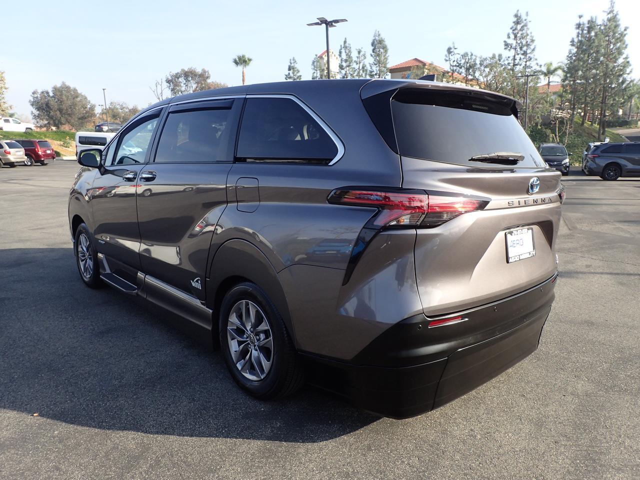 2021 Toyota Sienna XLE Anaheim CA