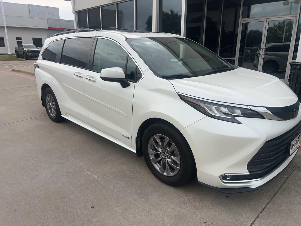 2021 Toyota Sienna XLE Hurst TX