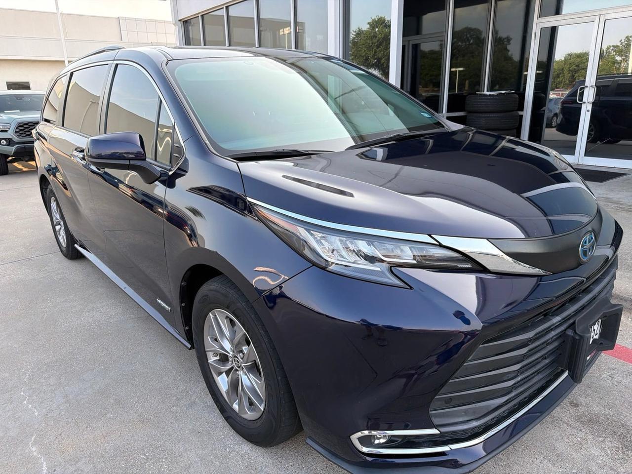 2021 Toyota Sienna XLE Hurst TX