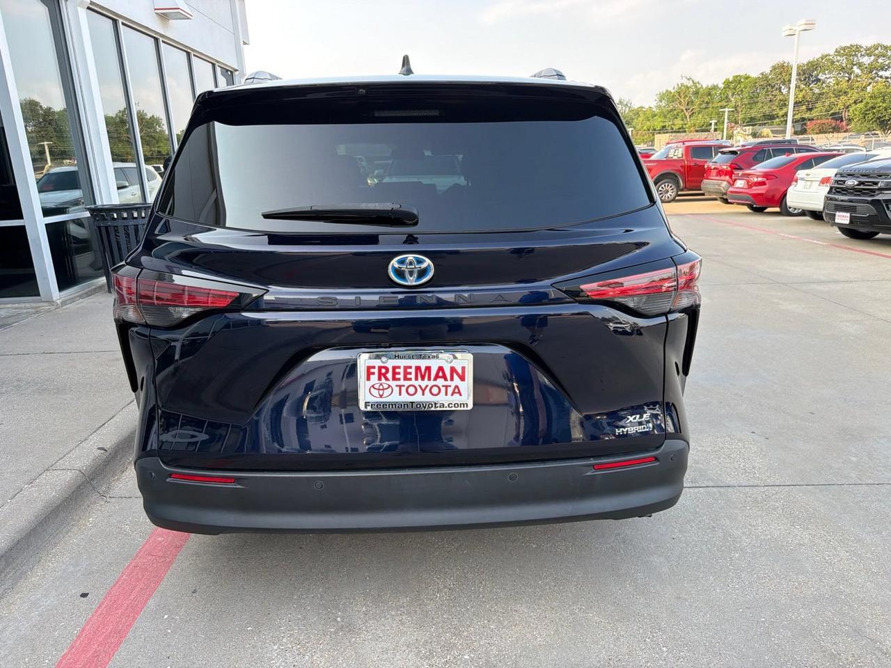 2021 Toyota Sienna XLE Hurst TX