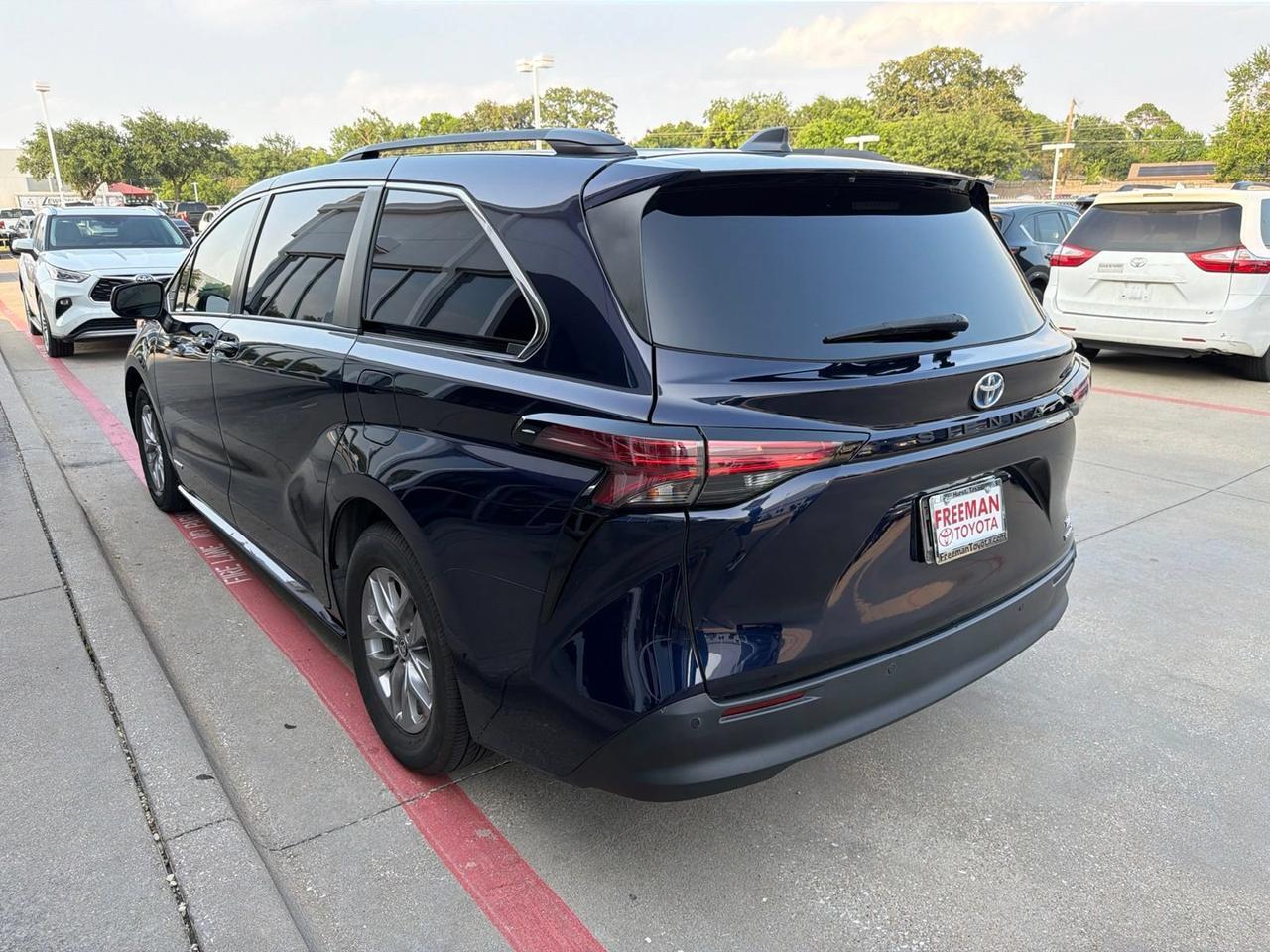 2021 Toyota Sienna XLE Hurst TX