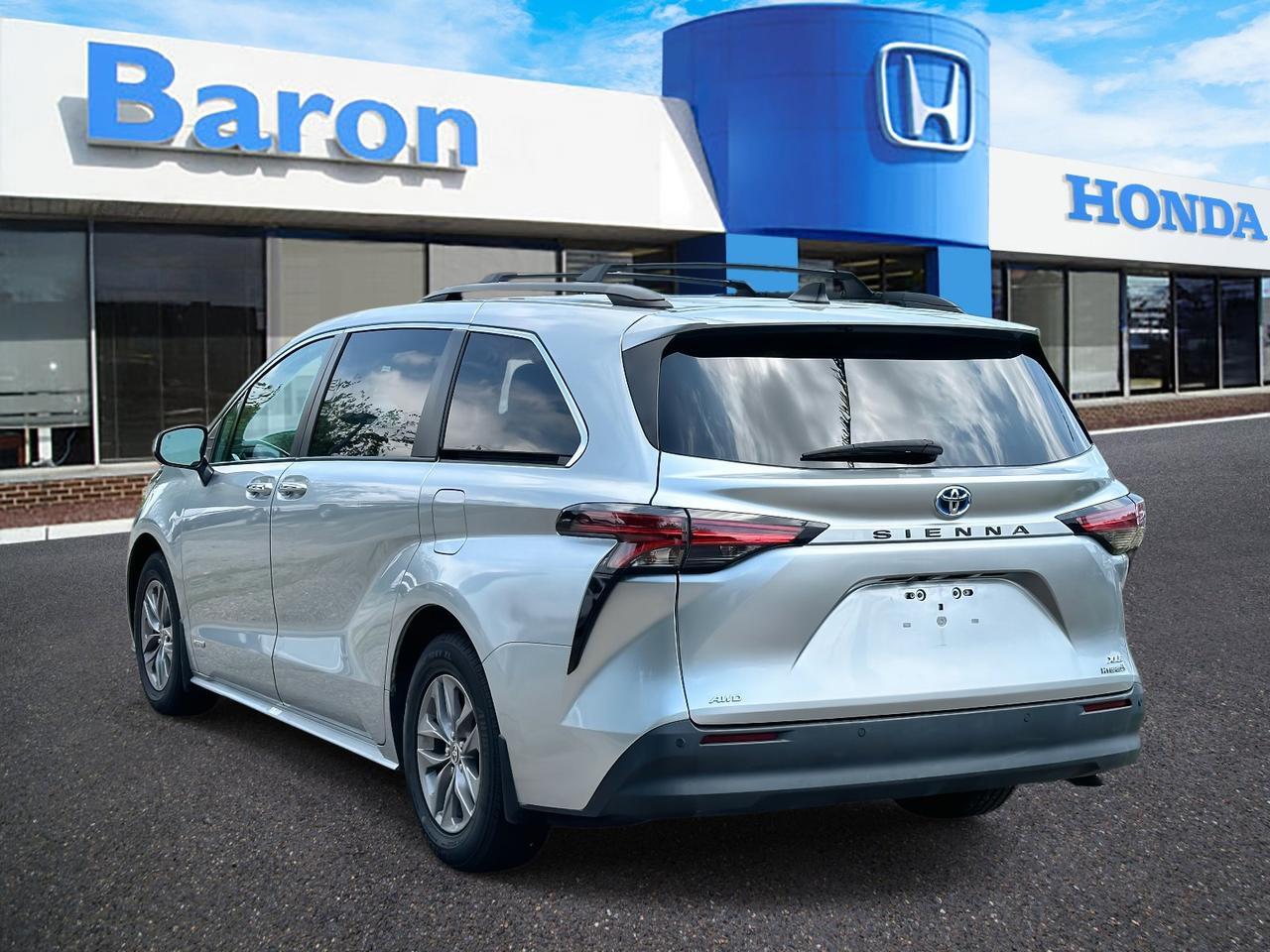 2021 Toyota Sienna XLE San Clemente CA